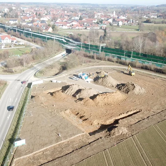 KW 47 Beginn Erdarbeiten für die Bodenplatte (2).jpg