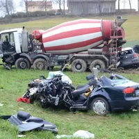 vu_mit_lkw_1.jpg